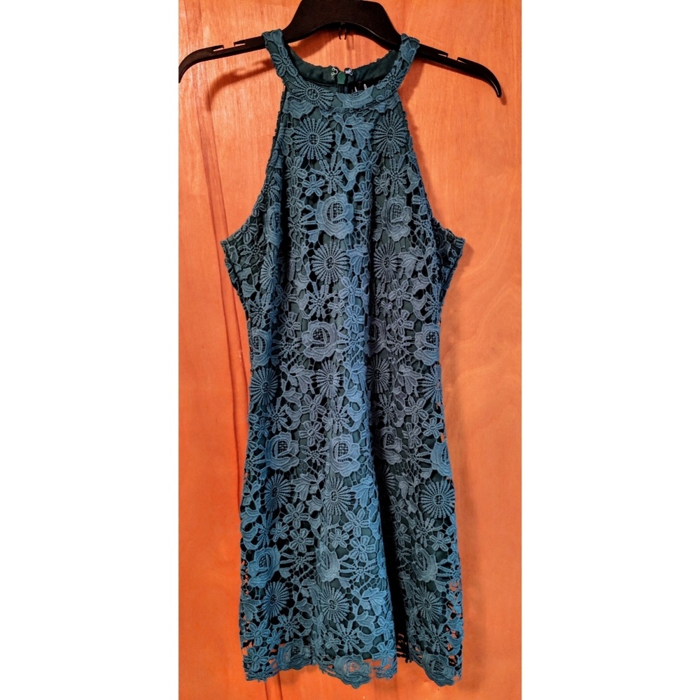 Lulu's hunter green lace dress